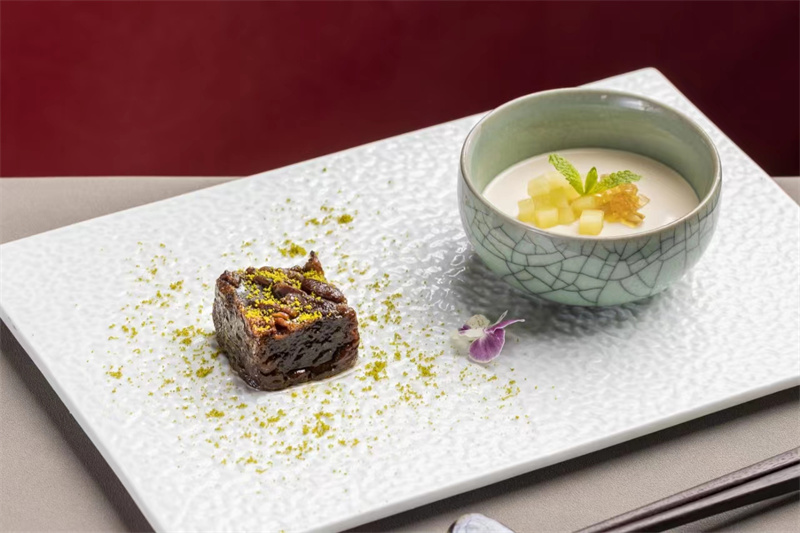 红糖核桃年糕 正山小种奶茶酪