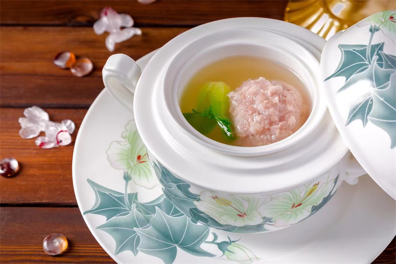 青蔬玲珑鮰鱼狮子头